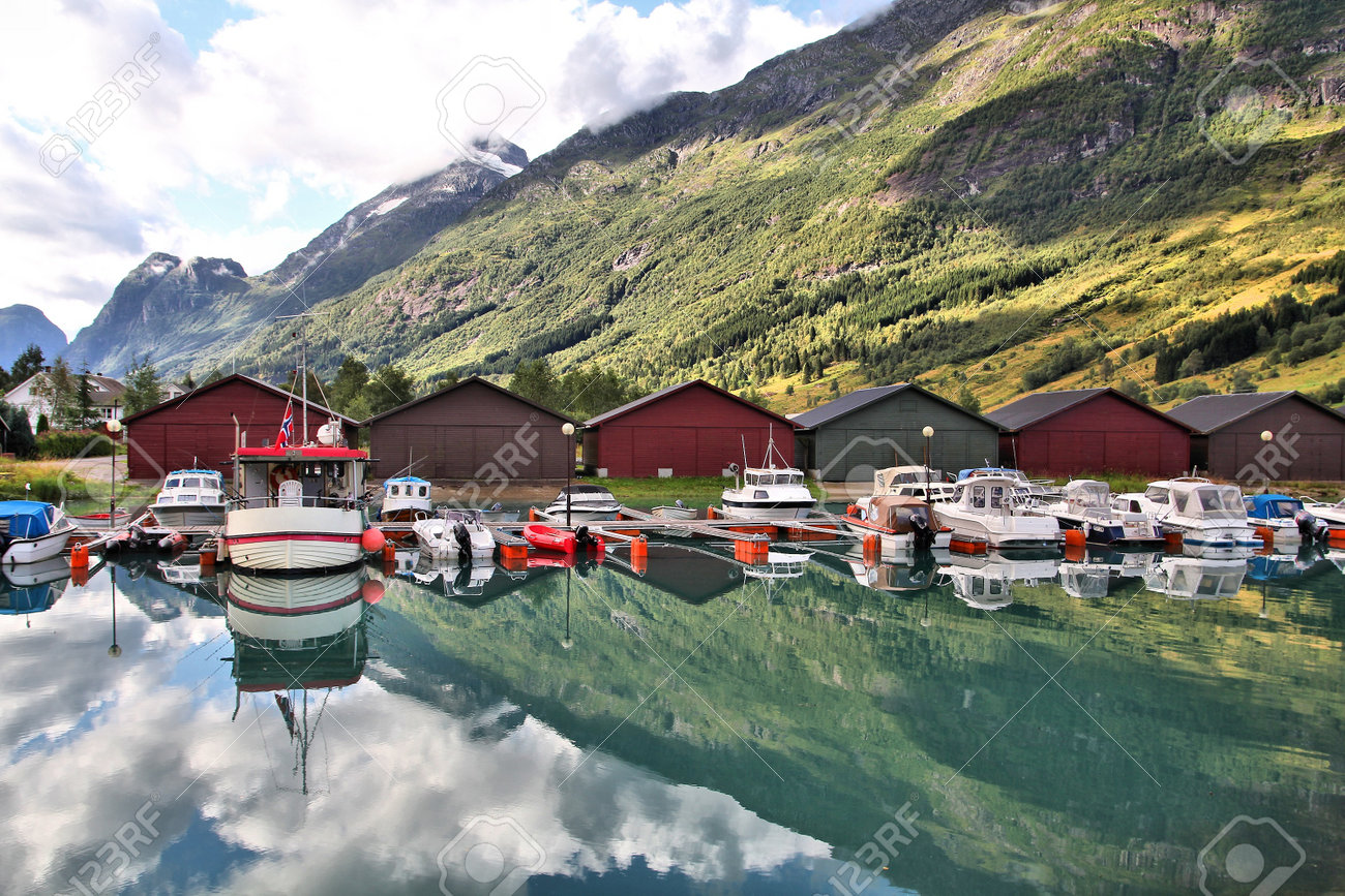 ソグン オ フィヨーラネ県郡 ノルウェー 漁港 オルデンで Nordfjord の写真素材 画像素材 Image ソグン オ フィヨーラネ県郡 ノルウェー 漁港 オルデンで Nordfjord の写真素材 画像素材 Image