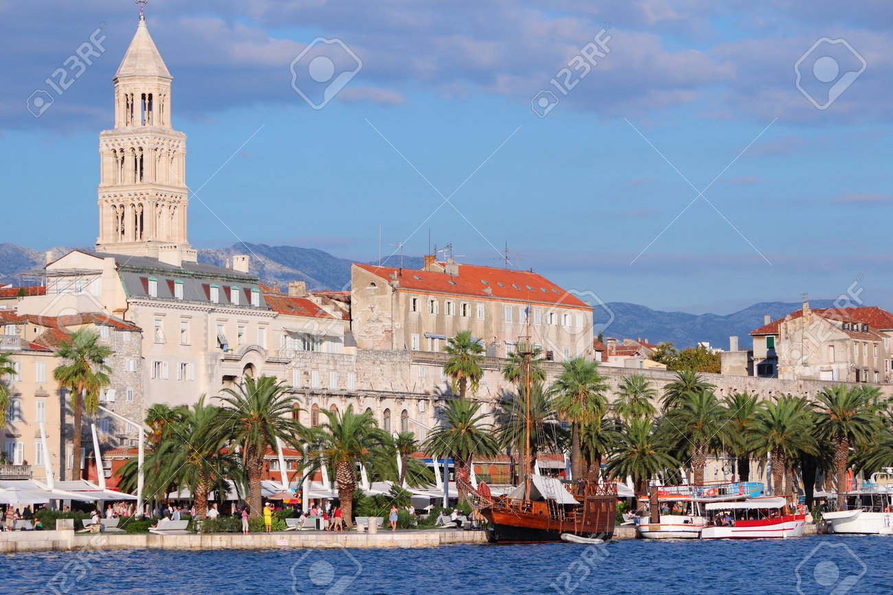 Cidade Velha De Split Na Dalmácia, Croácia. Split É A Cidade