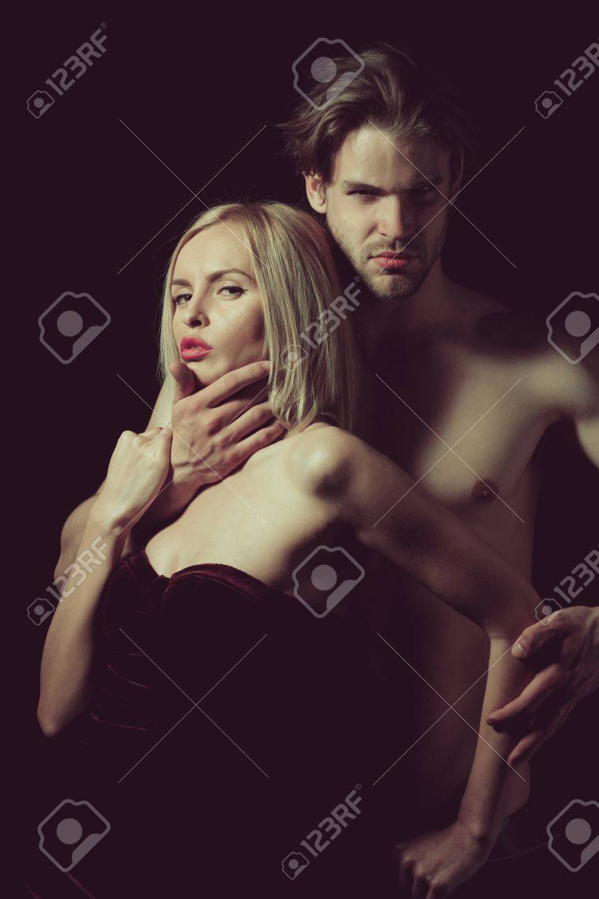 Les jolies dames se masturbent ensemble Big cock sex scene