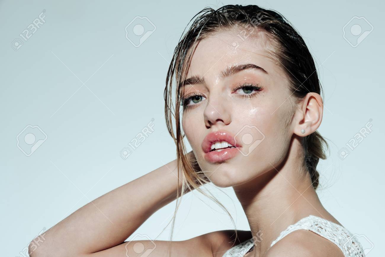 Beauty and fashion, healthy lifestyle. Sexy girl with natural makeup. Woman with long wet hair, body care and skincare. Shampoo and lotion on face of girl. Spa and relaxation, hygiene, hairdresser. - 93013072 Beauty and fashion, healthy lifestyle. Sexy girl with natural makeup. Woman with long wet hair, body care and skincare. Shampoo and lotion on face of girl. Spa and relaxation, hygiene, hairdresser. - 93013072