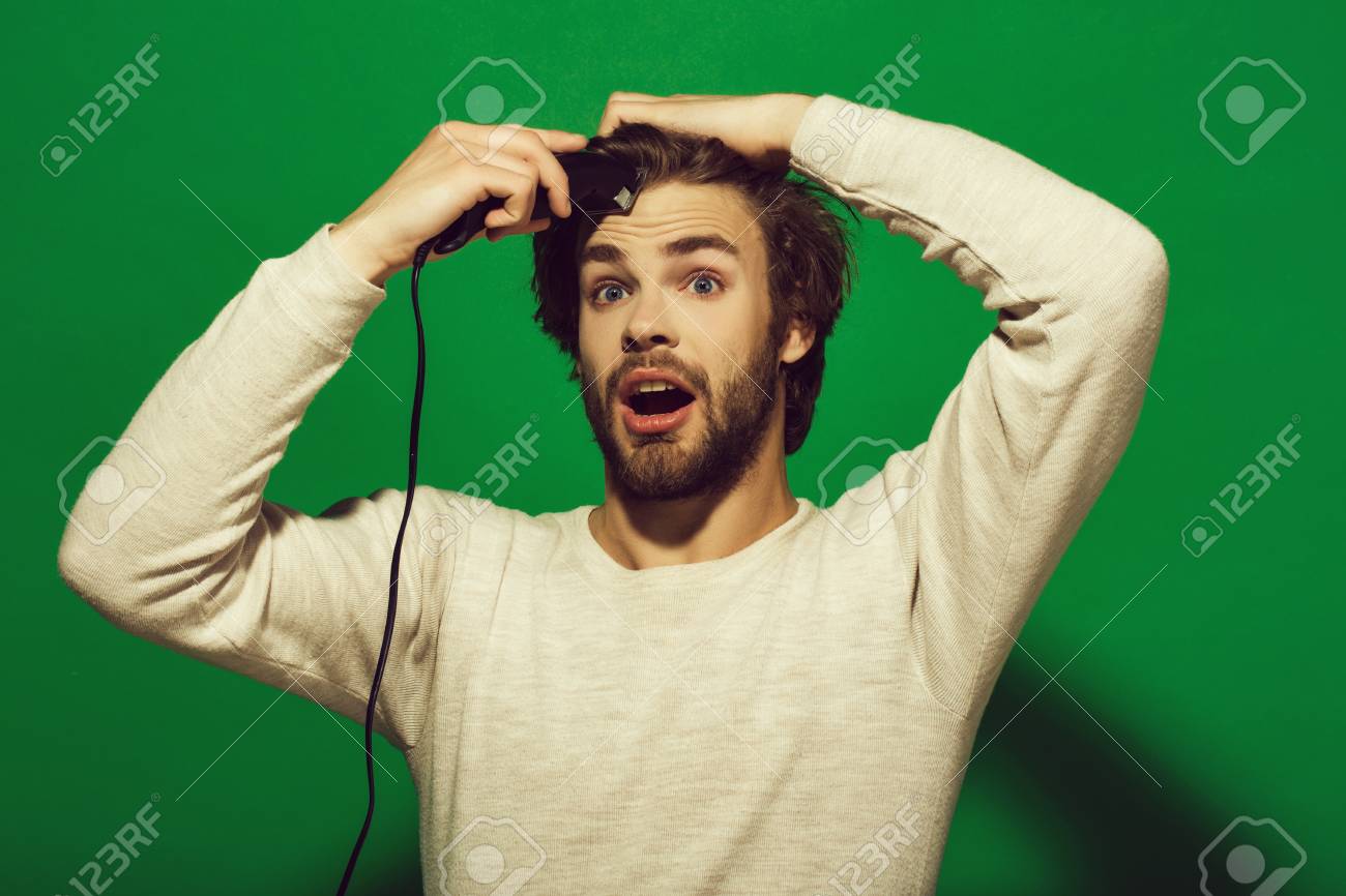 men's haircut with electric razor