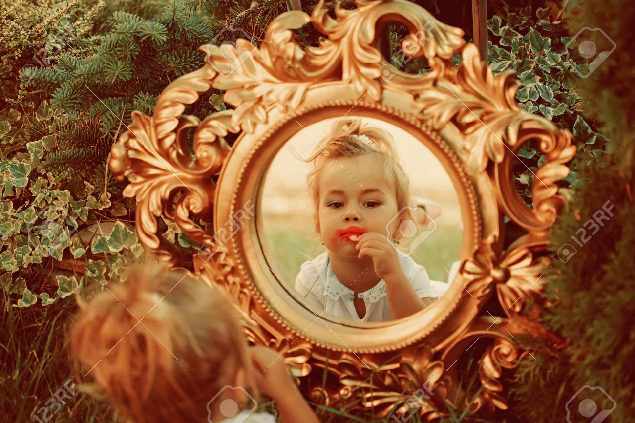baby mirror photography