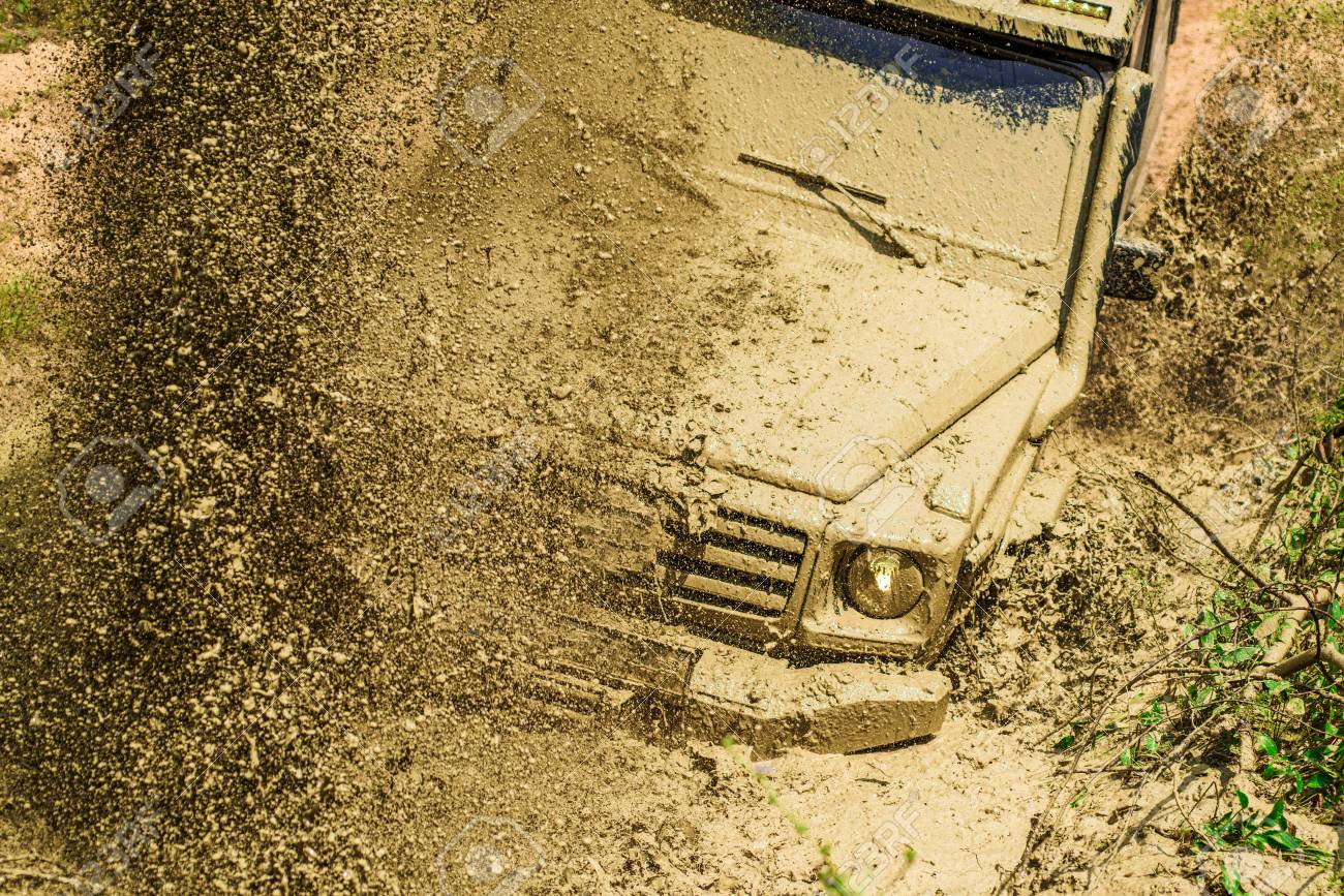 Track On Mud 4x4 Off Road Suv Car Offroad Car Safari Mud