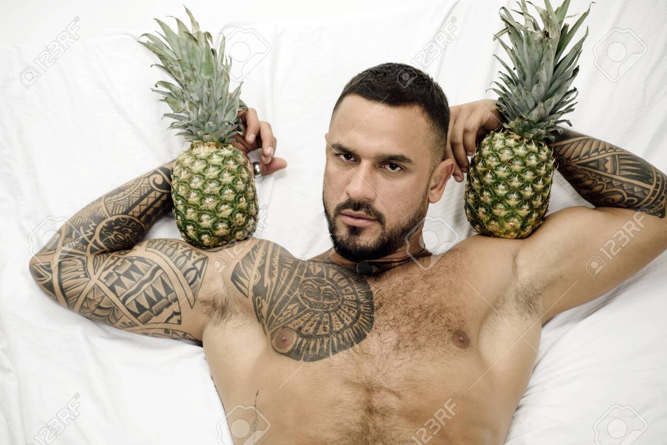 137644690-strong-muscular-bearded-man-ho