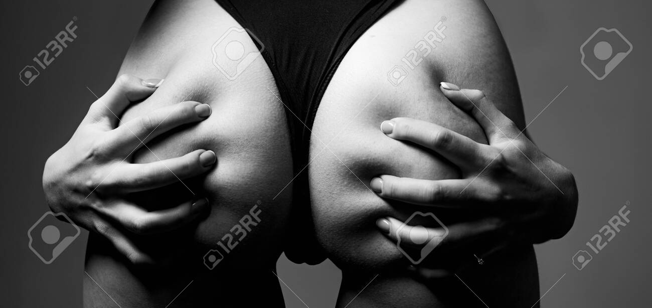 레즈비언 섹스. 란제리 모델. 여성의 손에 섹시한 엉덩이. 큰 아름다운 소녀. 에로 란제리. 팬티에 슬림 여자입니다. 엉덩이를  때리십시오. 열정적인 연인. 비키니 입은 여성 클로즈업 로열티 무료 사진, 그림, 이미지 그리고 스톡포토그래피. Image