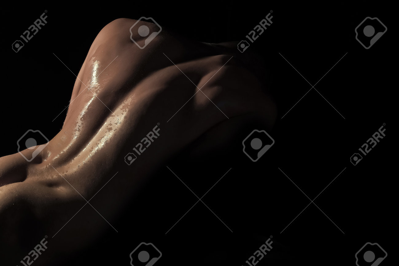 Homem Sexy Com Corpo Muscular Nu. Homem Sexy Com Bunda Muscular Nua  Molhada, Nádegas. Conceito Gay. Foto Royalty Free, Gravuras, Imagens e  Banco de fotografias. Image 167687463