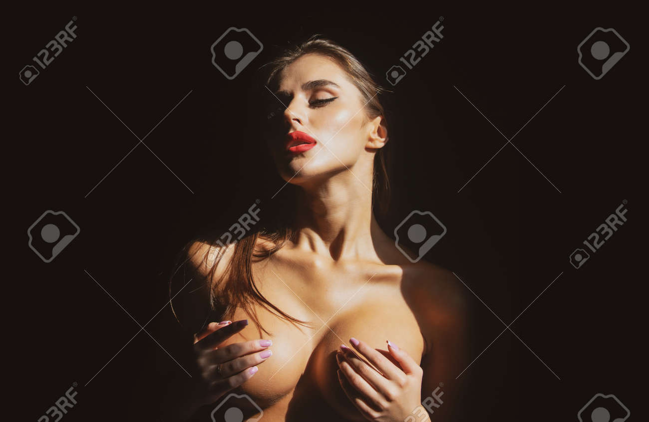 ヌードオッパイ 