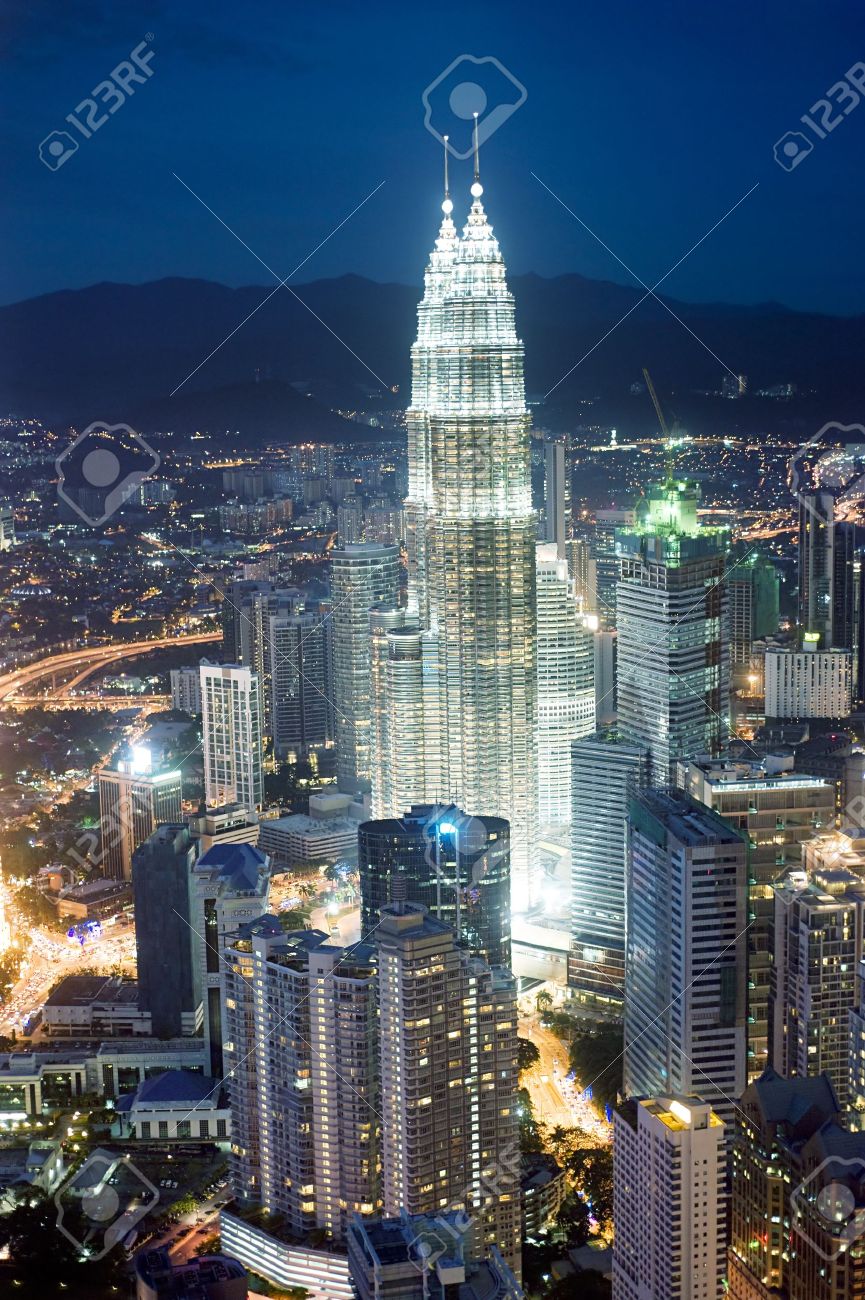 クアラルンプール Kl タワーの夜からのパノラマ マレーシア の写真素材 画像素材 Image クアラルンプール Kl タワーの夜からのパノラマ マレーシア の写真素材 画像素材 Image