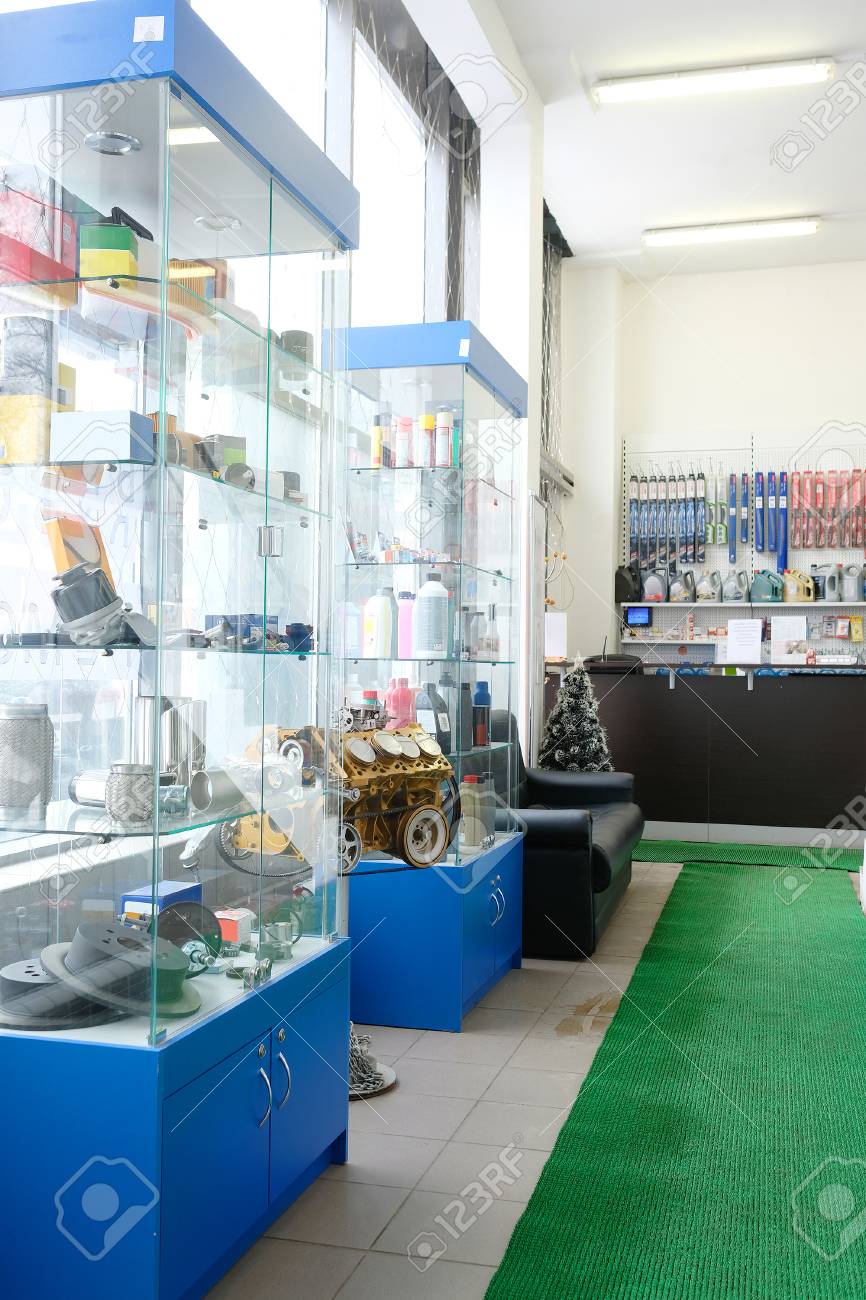 車修理駅 店などのフロントの子供遊び部屋のインテリア の写真素材 画像素材 Image