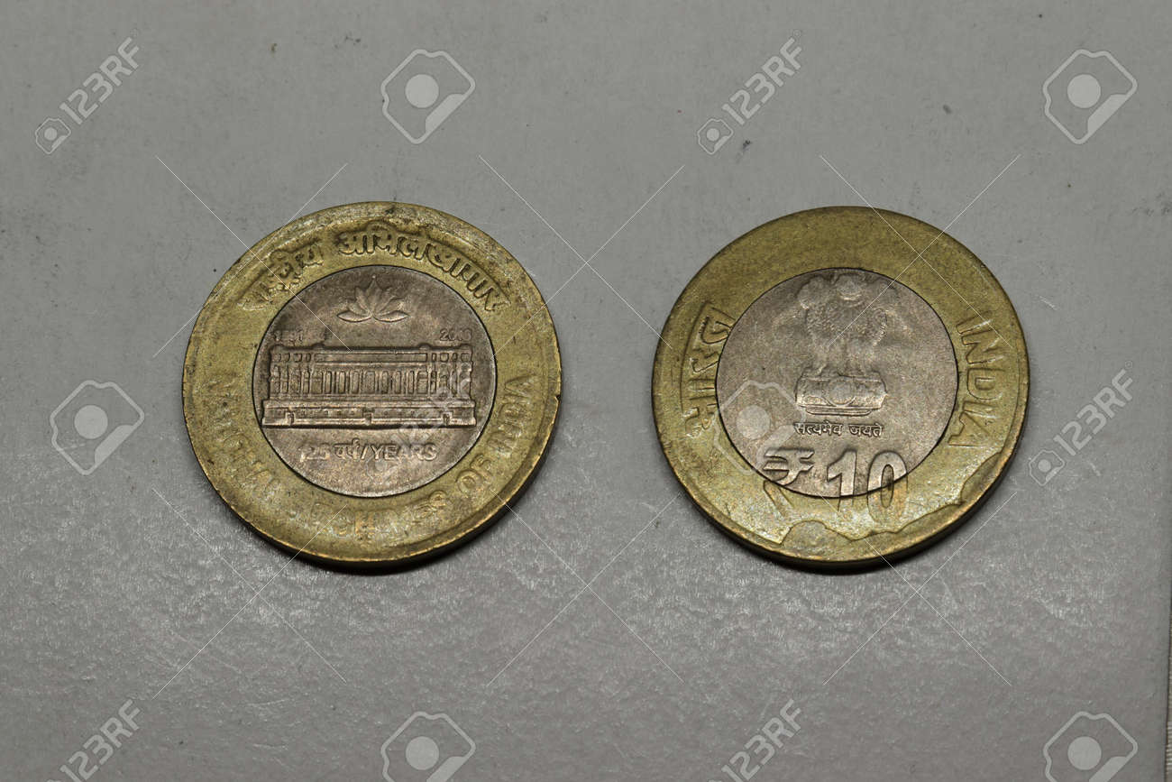 インドの通貨10ルピーのコイン、インドの通貨、お金、10ルピーの古いコインの写真素材・画像素材 Image 184464498