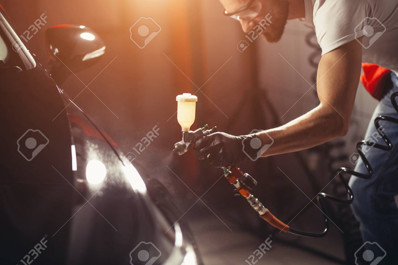 洗車 コーティング事業はセラミック コーティング 車にニスをスプレーします の写真素材 画像素材 Image 洗車 コーティング事業はセラミック コーティング 車にニスをスプレーします の写真素材 画像素材 Image