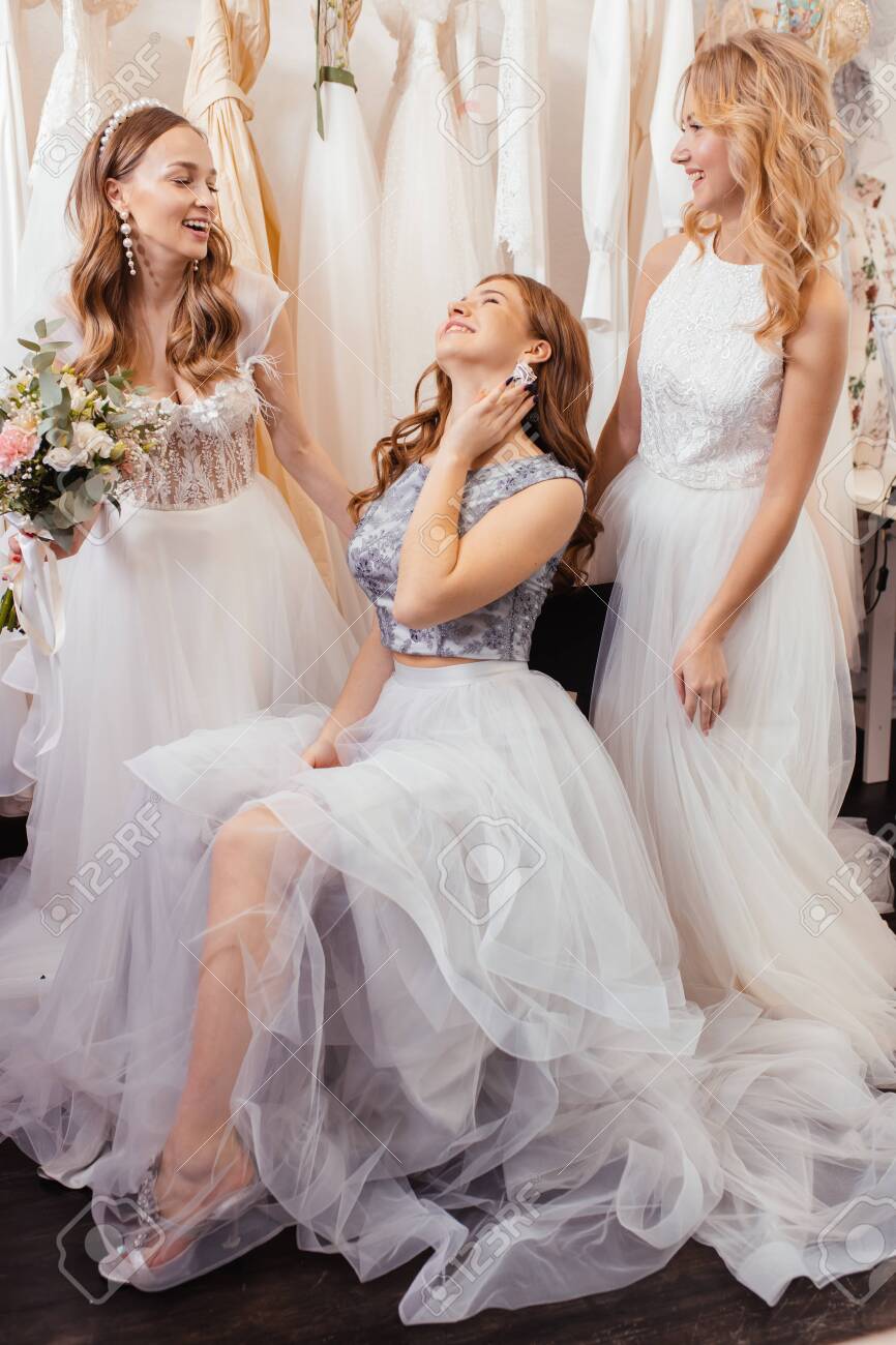 good looking dresses for ladies