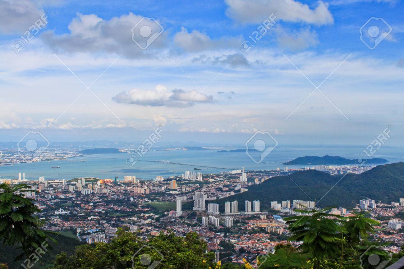 ジョージタウン マレーシア ペナン ヒルからのスカイラインの眺め 山登山鉄道で観光客に人気の場所 の写真素材 画像素材 Image ジョージタウン マレーシア ペナン ヒルからのスカイラインの眺め 山登山鉄道で観光客に人気の場所 の写真素材 画像素材 Image