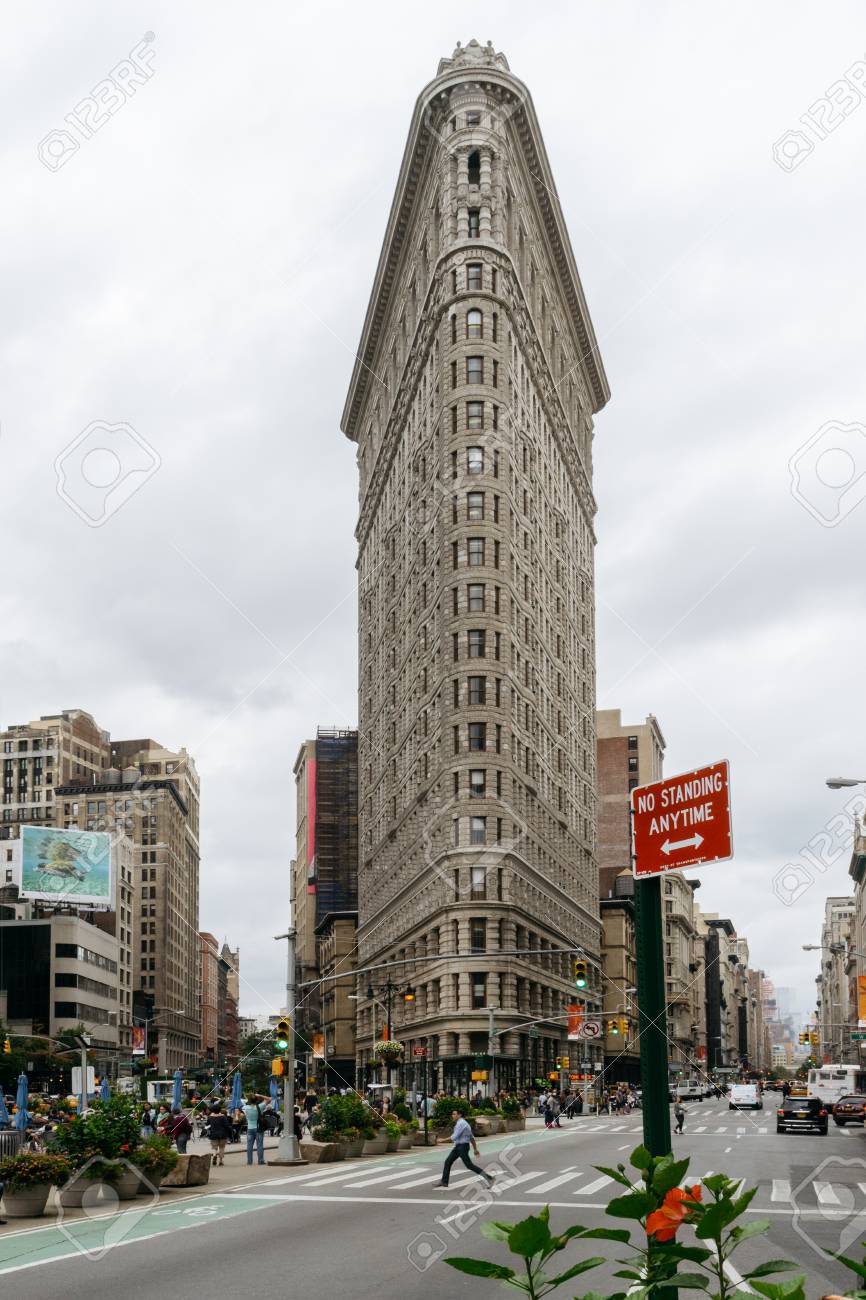 New York Usa September 22 2015 Exterior Of The Flatiron Building In Midtown Manhattan At The 5th Avenue Its Located At 175 Fifth Avenue On Manhattan In New York City Stock