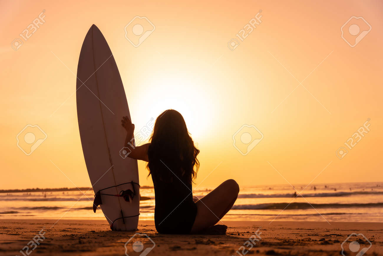 夜のサーファー 高梨直人_地元茨城波崎でのフリーサーフィンFree surfing