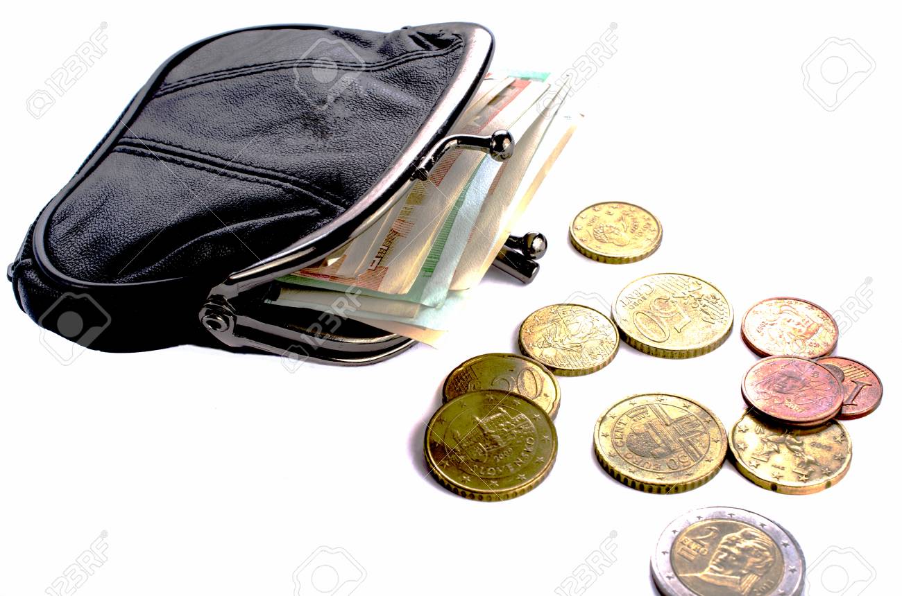 Euros En Bourse Noire Et Des Pieces De Monnaie Sur Un Fond Blanc Fermer Banque D Images Et Photos Libres De Droits Image