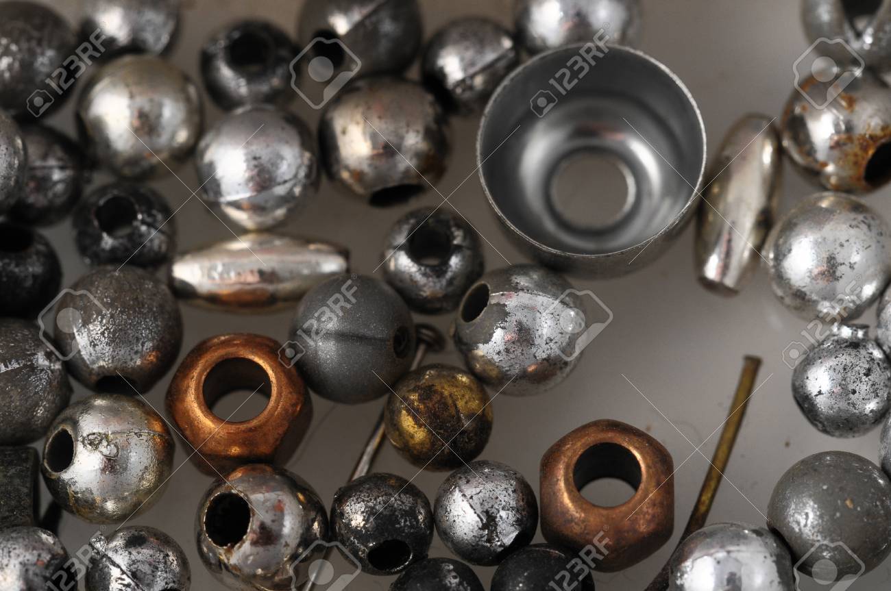 Para Producir Joyería Hecha Mano Aislado Un Fondo Blanco Fotos, Imágenes Y Fotografía De Archivo Libres De Derecho. Image 22614511.