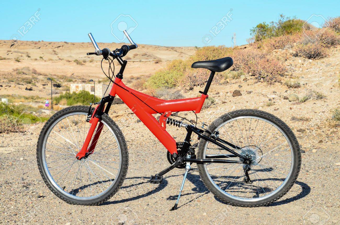 ジャガー マウンテン 自転車 右のえんじ色