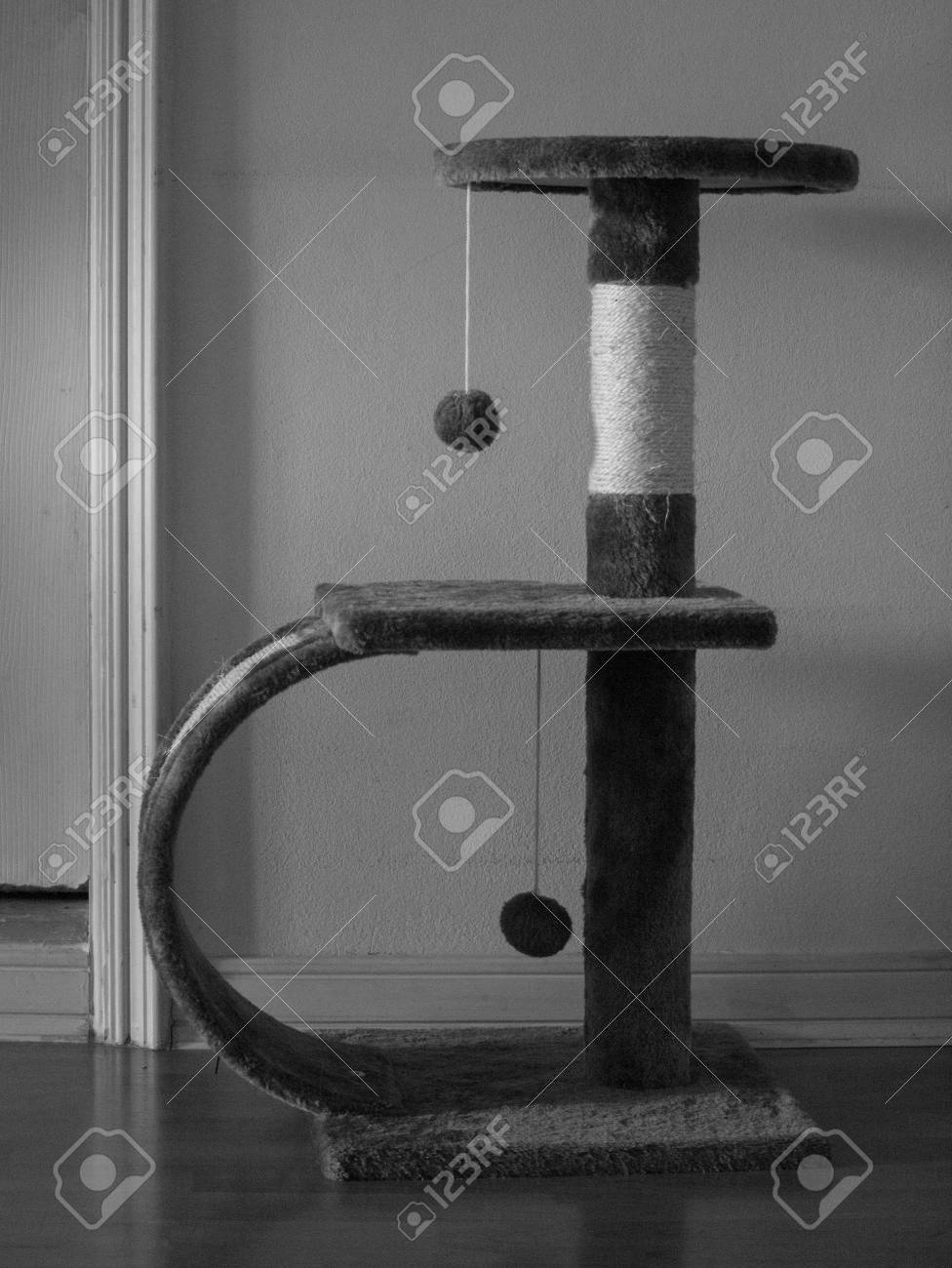 black scratching post