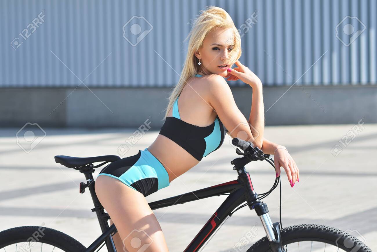 Big tits on bike