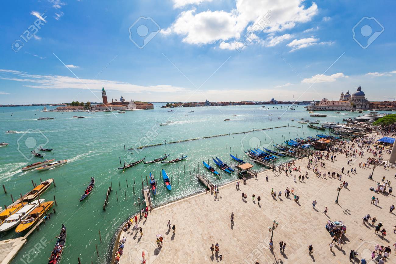 ヴェネツィア イタリア ヨーロッパの有名な大運河のパノラマの景色 の写真素材 画像素材 Image