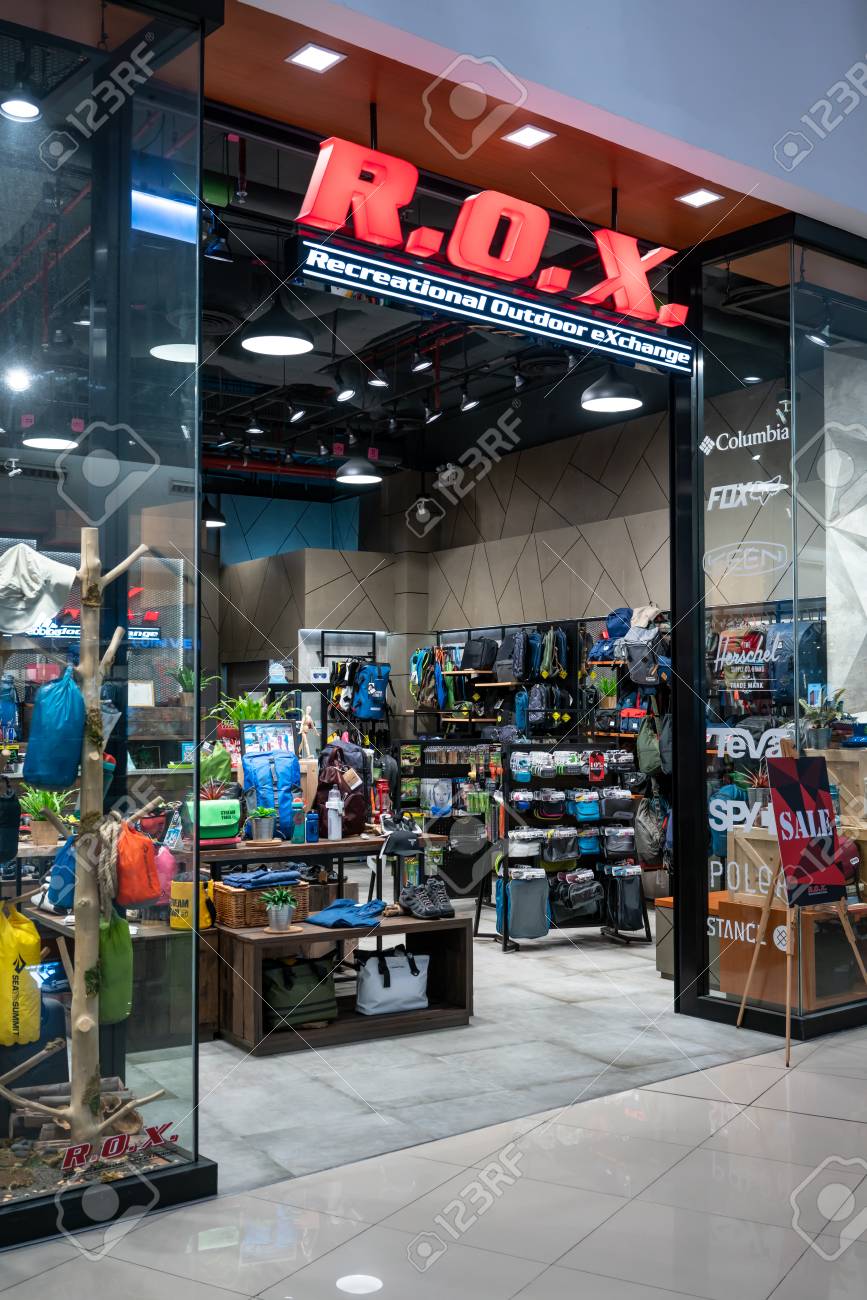 R.O.X Shop At Mega Bangna, Bangkok, Thailand, Oct 18, 2017 Nueva tienda de Balance en Mega Bangna, Bangkok, Tailandia