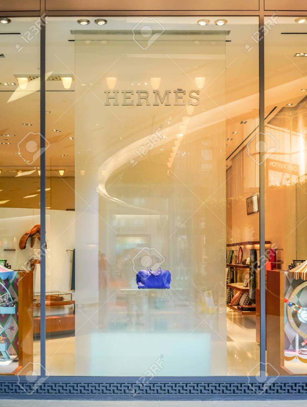 hermes paragon