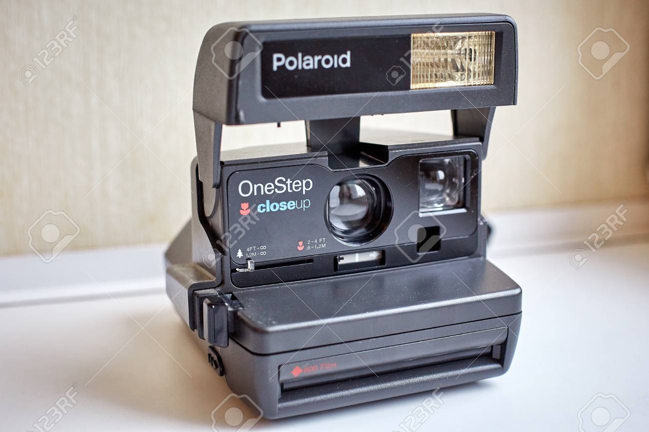 Polaroid onestep 2 3d model. Полароид 2017. Полароид ужастик трейлер. Polaroid большой. Фильм ужасов полароид 2019.