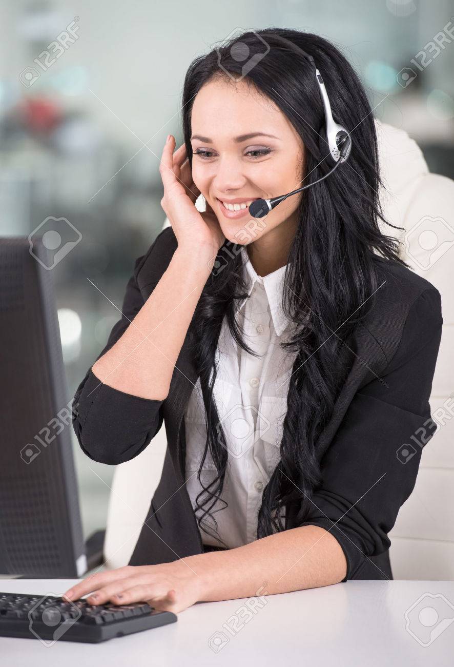 работа для женщины оператор. девушка колл центр. работа для женщины оператор. оператор колл центра удаленно. менеджер колл центра.