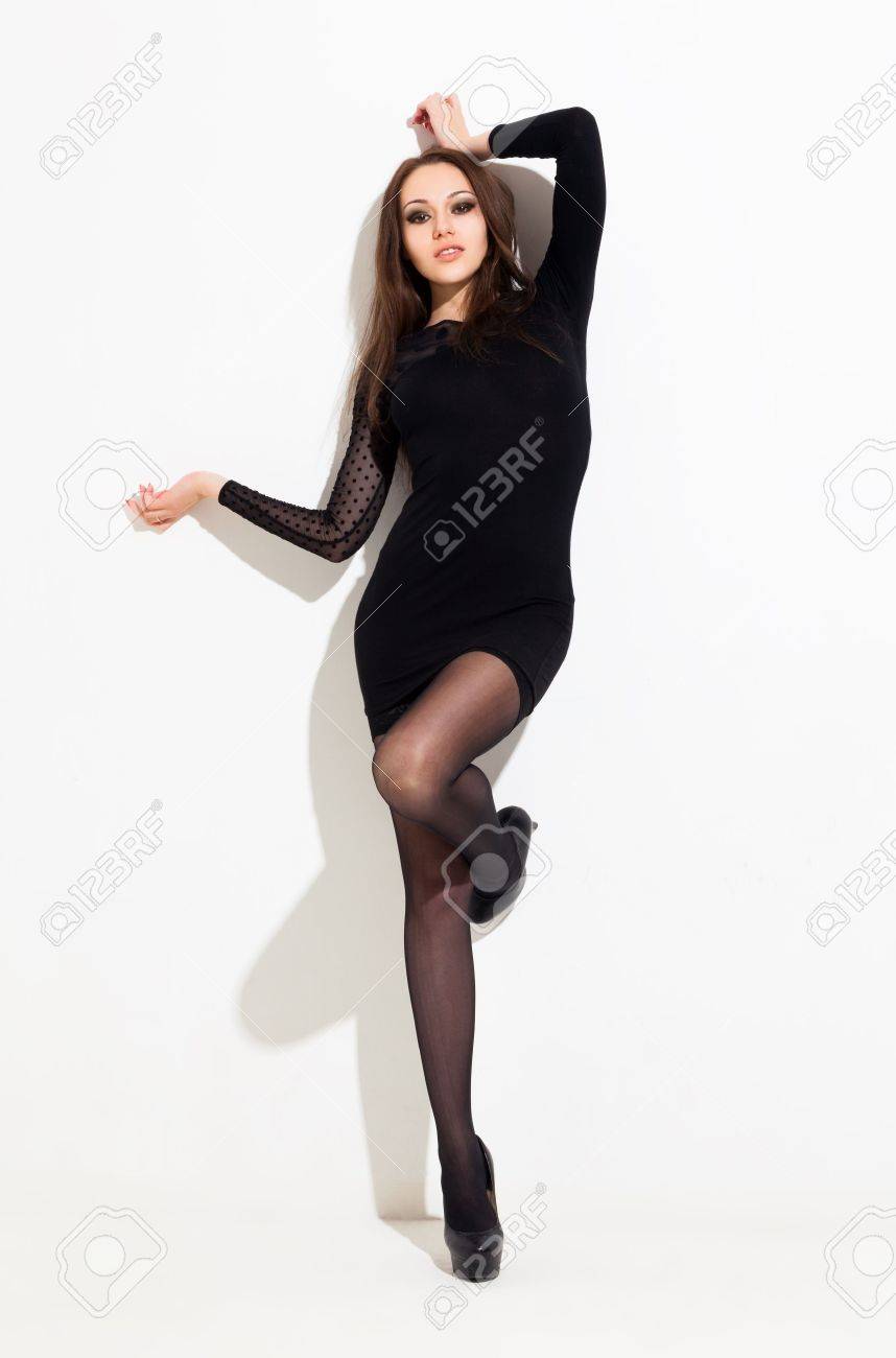 construcción Buena voluntad Despedida Mujer Morena En Vestido Negro. Fotografía De Moda Fotos, Retratos, Imágenes Y Fotografía De Archivo Libres De Derecho. Image 17498819. construcción Buena voluntad Despedida Mujer Morena En Vestido Negro. Fotografía De Moda Fotos, Retratos, Imágenes Y Fotografía De Archivo Libres De Derecho. Image 17498819.
