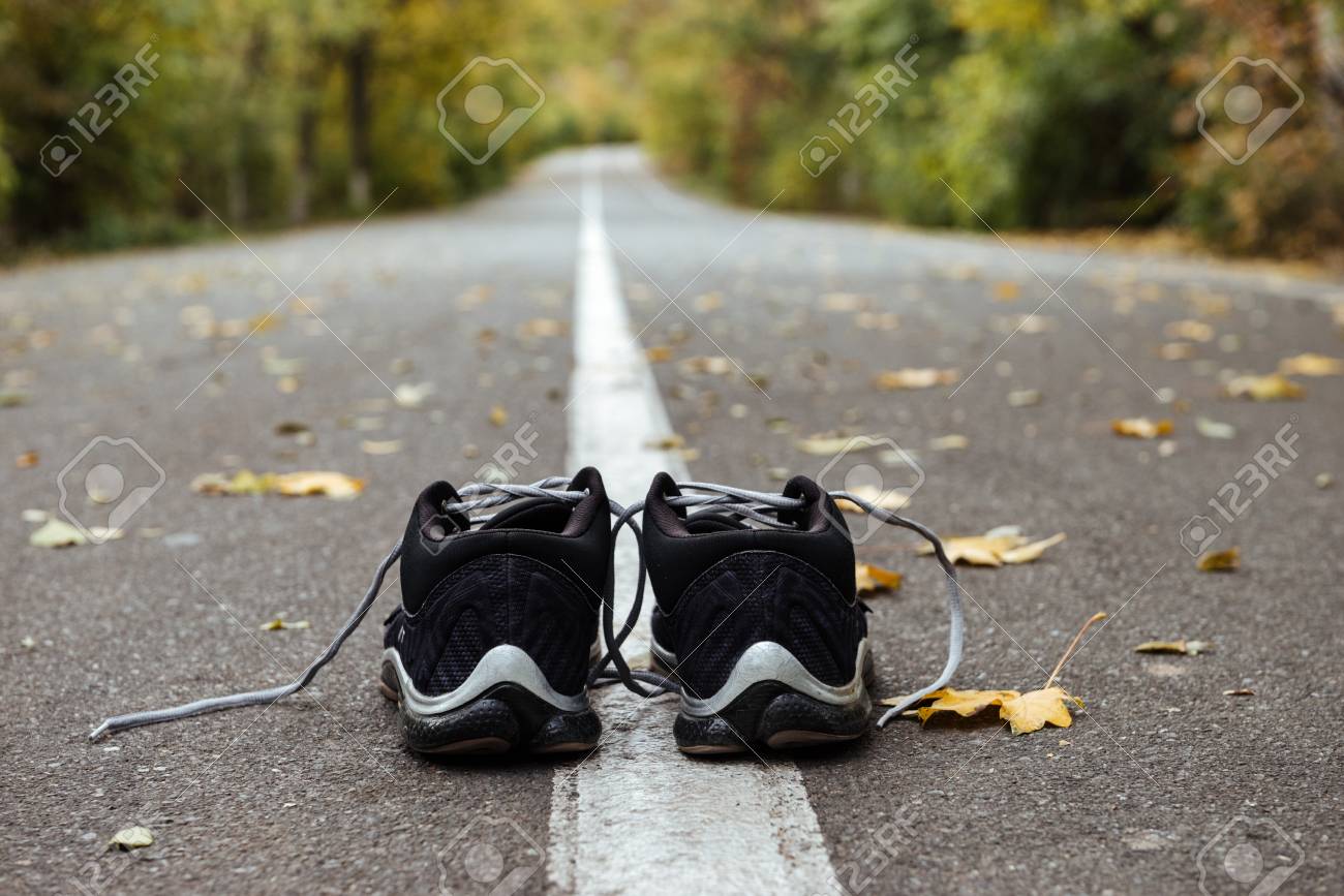 asphalt running shoes