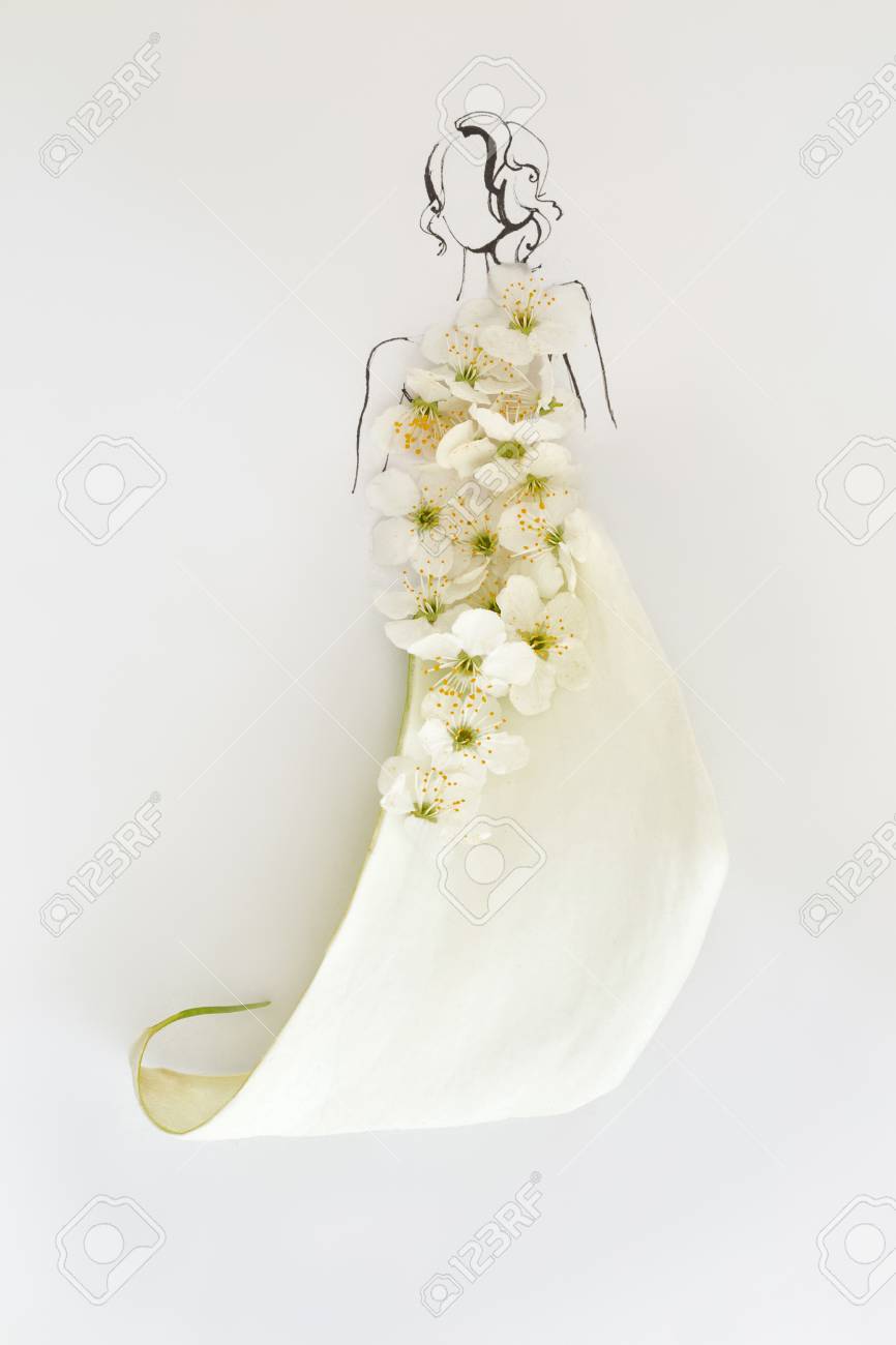 手描き女性シルエット咲く白い花と白で分離された花びらで作られたドレスを着ています ファッション イラスト の写真素材 画像素材 Image