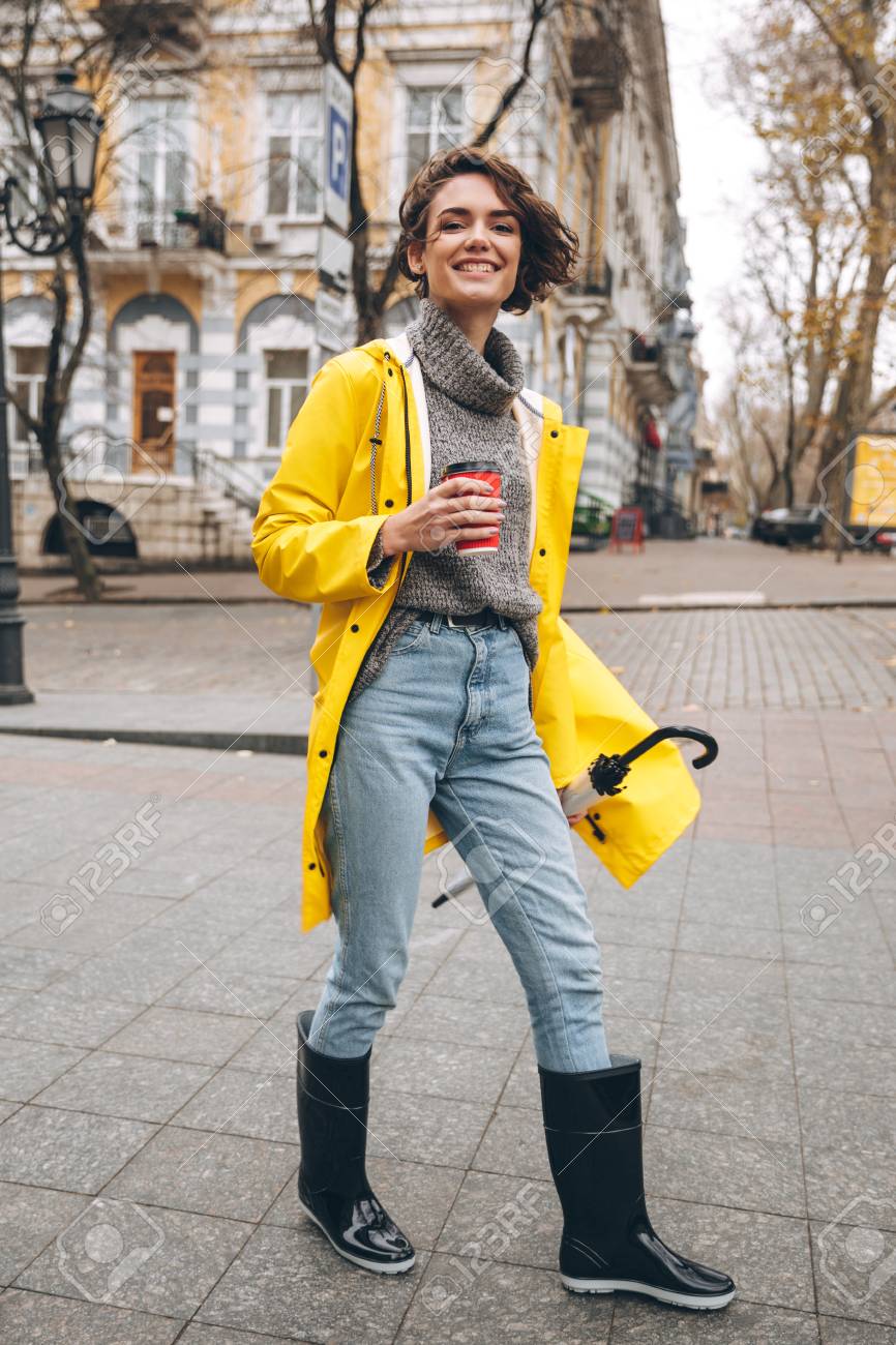 Yellow raincoat style Clearance