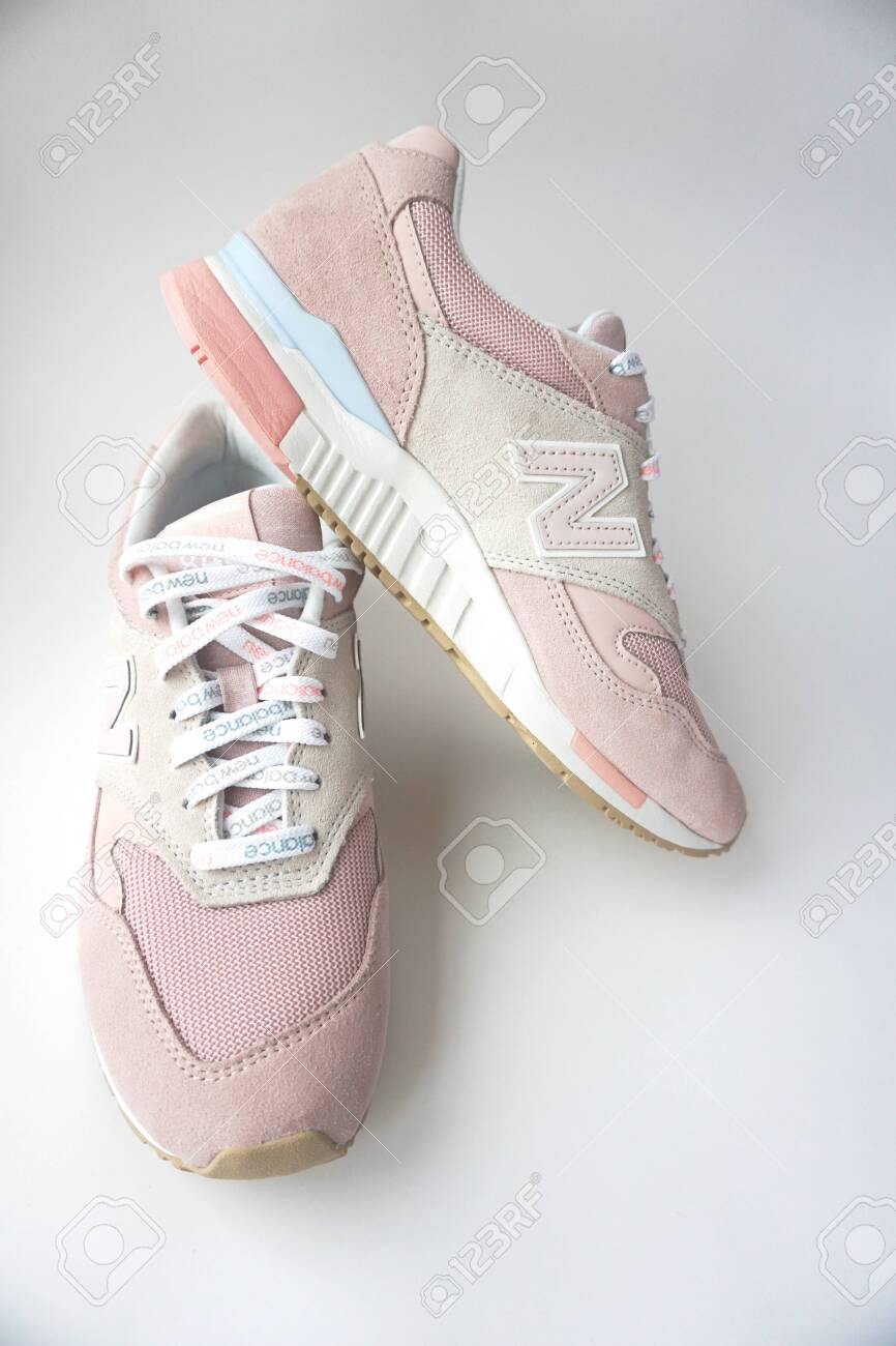 new balance sneakers 840