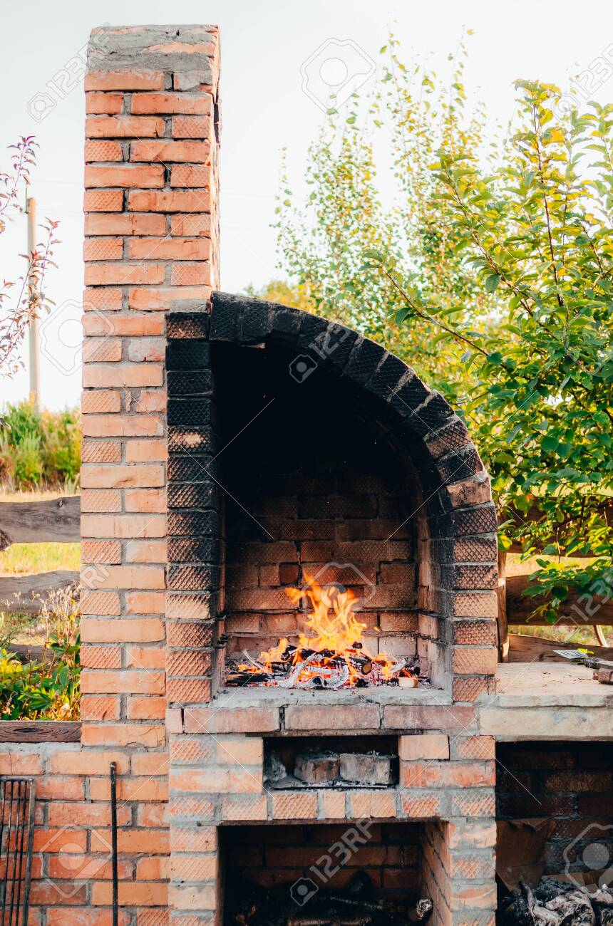 Chicago Brick Oven 500 Outdoor Wood Fired Pizza Oven DIY Kit, image size:860x1300