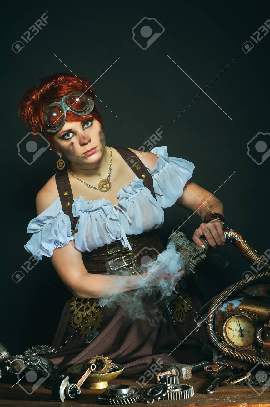 スチーム パンク少女の肖像画 幻想の肖像画 あなたの金属の友人と女の子メカニック の写真素材 画像素材 Image