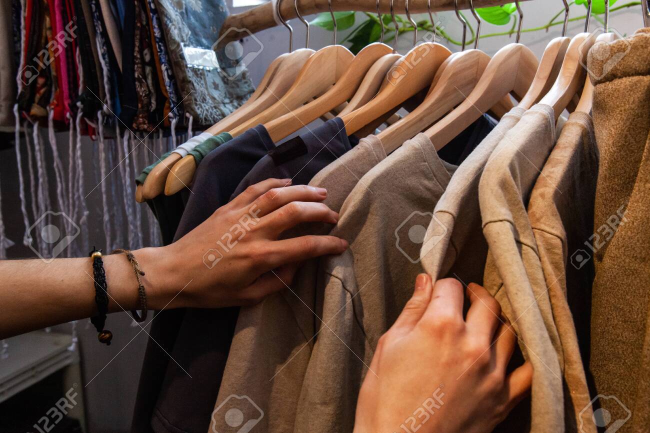 trendy girl clothing stores