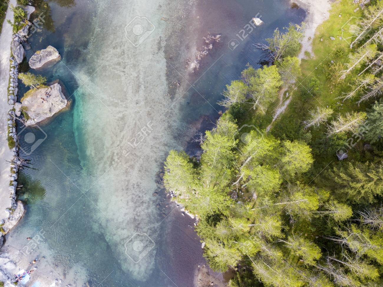 メロ渓谷の航空写真 ヴァル ディ メロ 花崗岩の山々や森林の木に囲まれた谷は 小さなイタリアのヨセミテ渓谷と改名されました イタリア の写真素材 画像素材 Image 9441