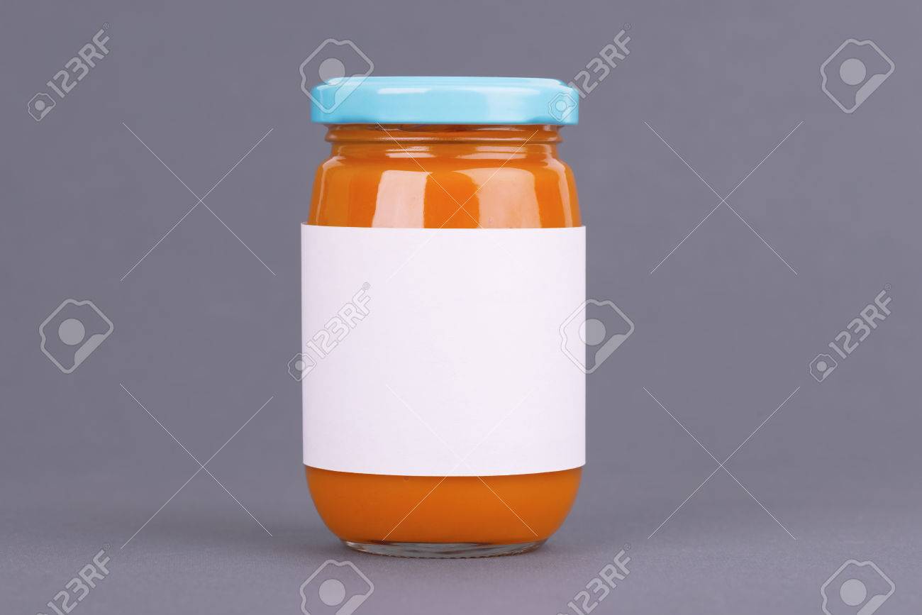 organic baby food in glass jars