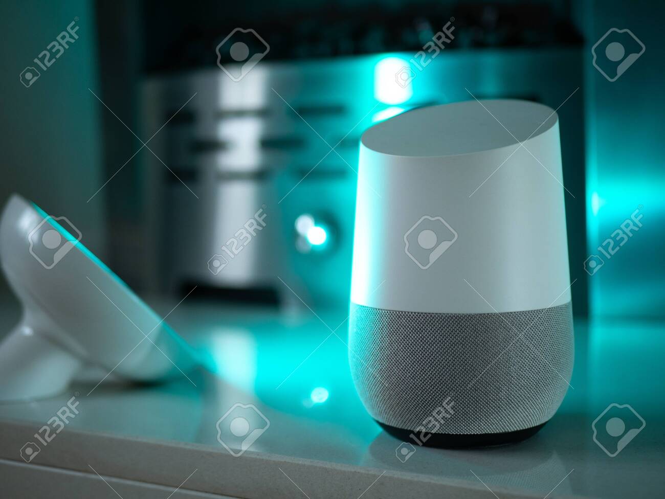 colour changing speaker light