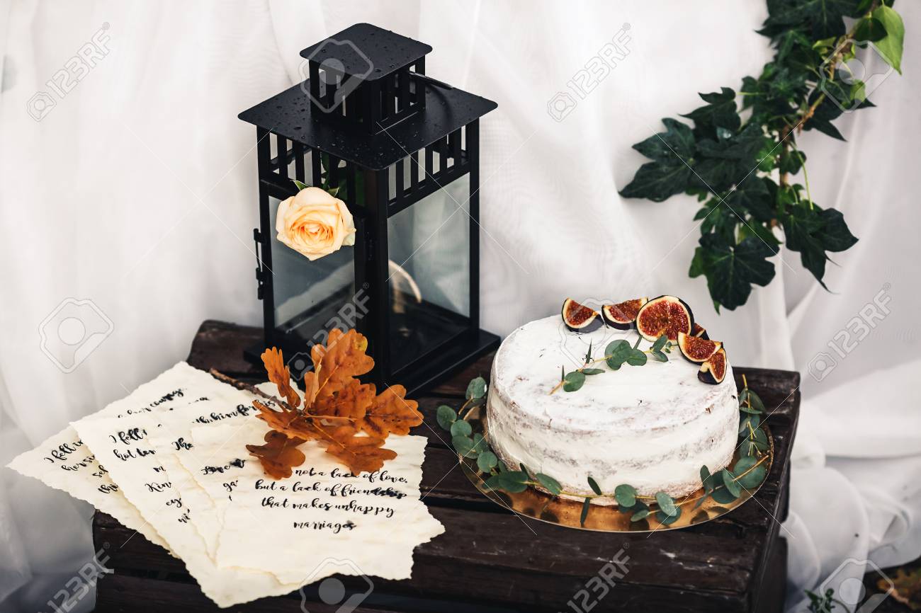 Decorations For The Wedding Black Metal Lantern Rose Ivy Twig