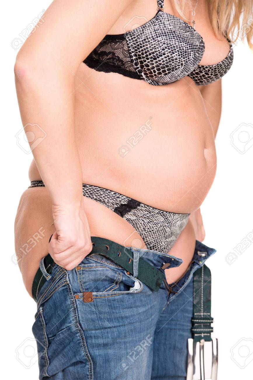 肉付きの良い女性のジーンズを着用しよう の写真素材 画像素材 Image