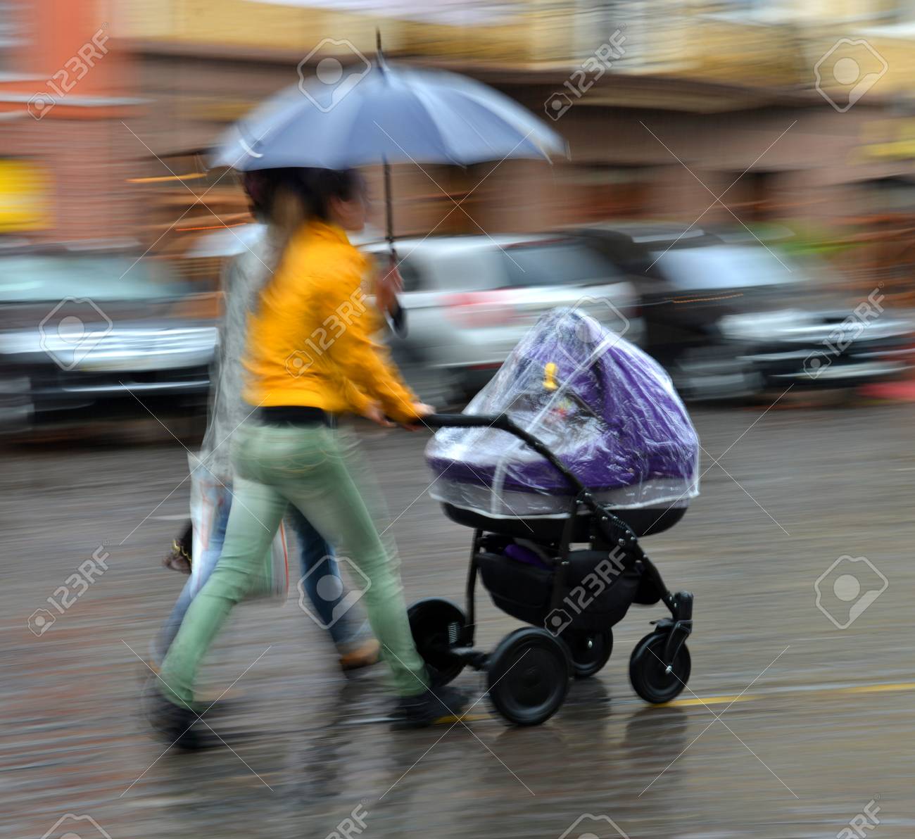 stroller in the rain