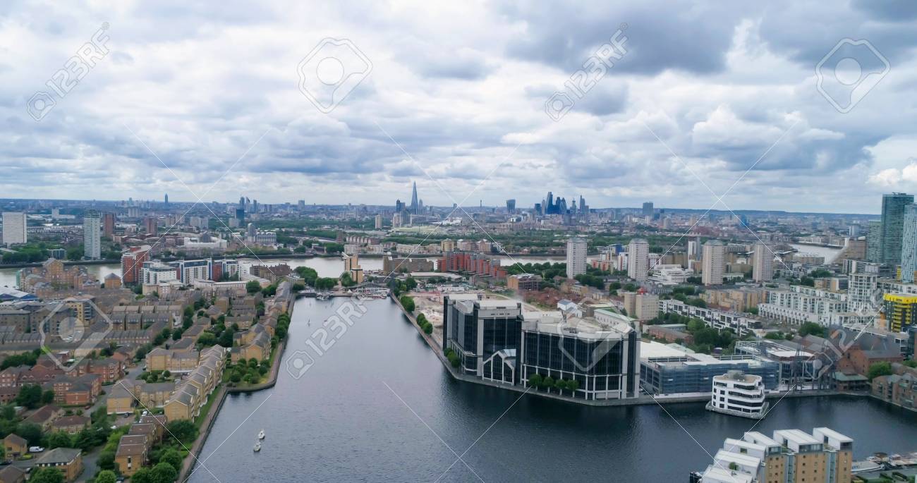 ロンドンのドックランズ地区にドックの外側のミルウォールの航空写真 の写真素材 画像素材 Image 90 ロンドンのドックランズ地区にドックの外側のミルウォールの航空写真 の写真素材 画像素材 Image 90