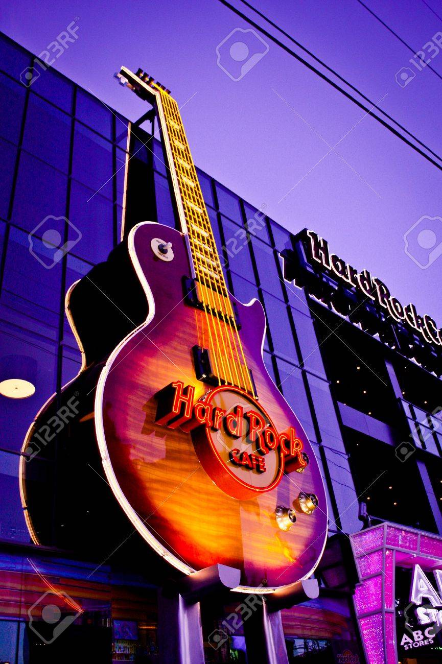 Hard Rock Cafe Las Vegas in Las Vegas - Ask AI | mindtrip, image size:865x1300