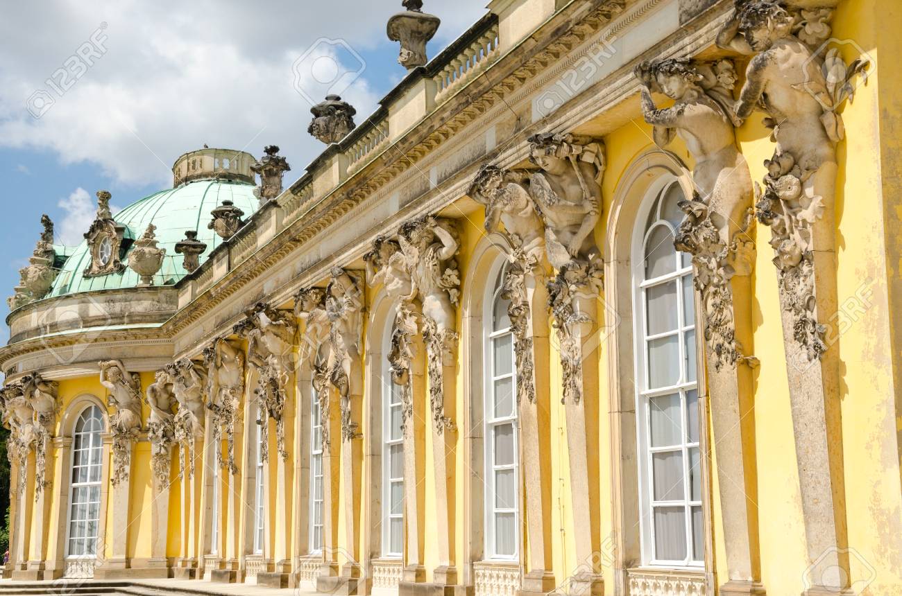 サンスーシは 元の夏宮殿のフリードリヒ大王 ポツダム ベルリンの近くで キング オブ プラシャの名前です 宮殿はロココ様式の建築ドイツの主要な作業と見なされます の写真素材 画像素材 Image