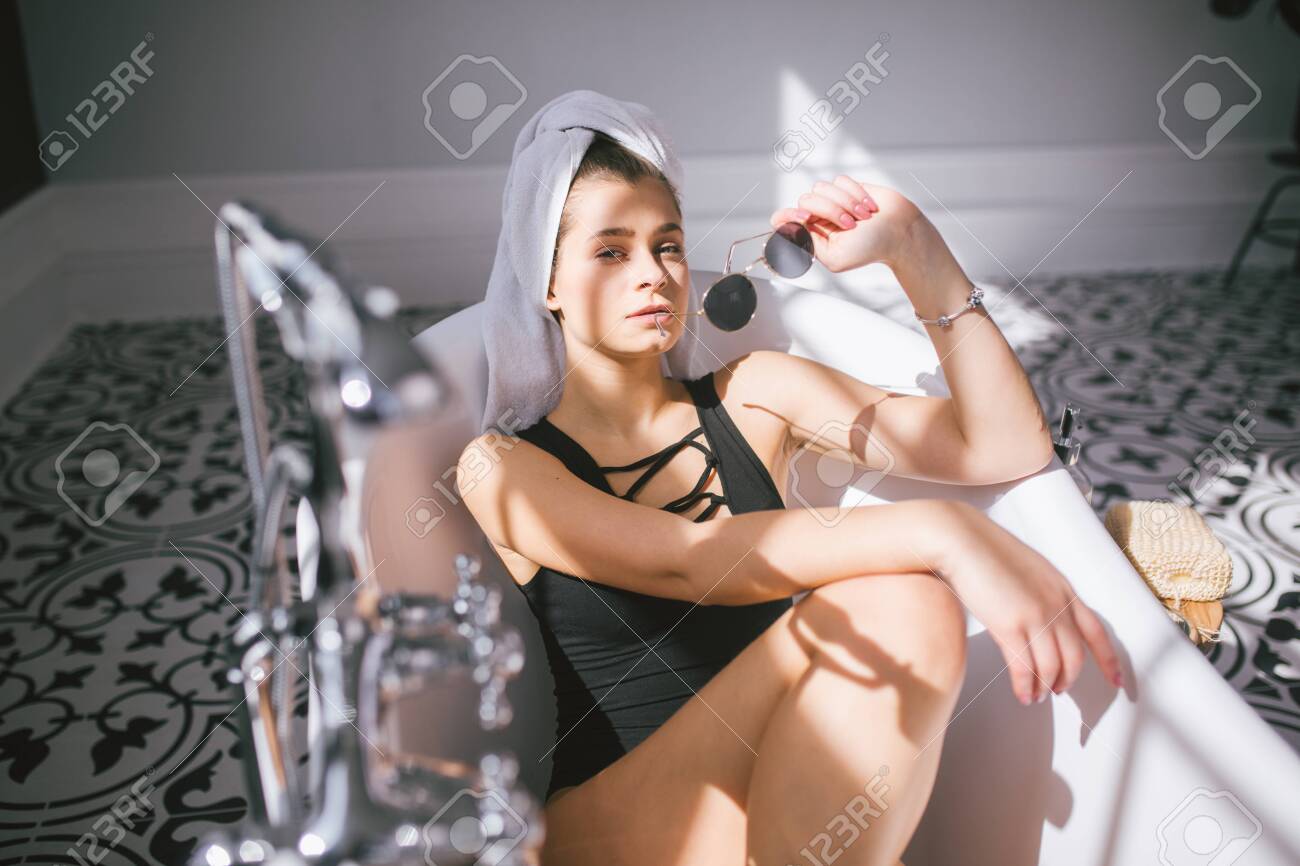 Lovely women relaxing sensual massage