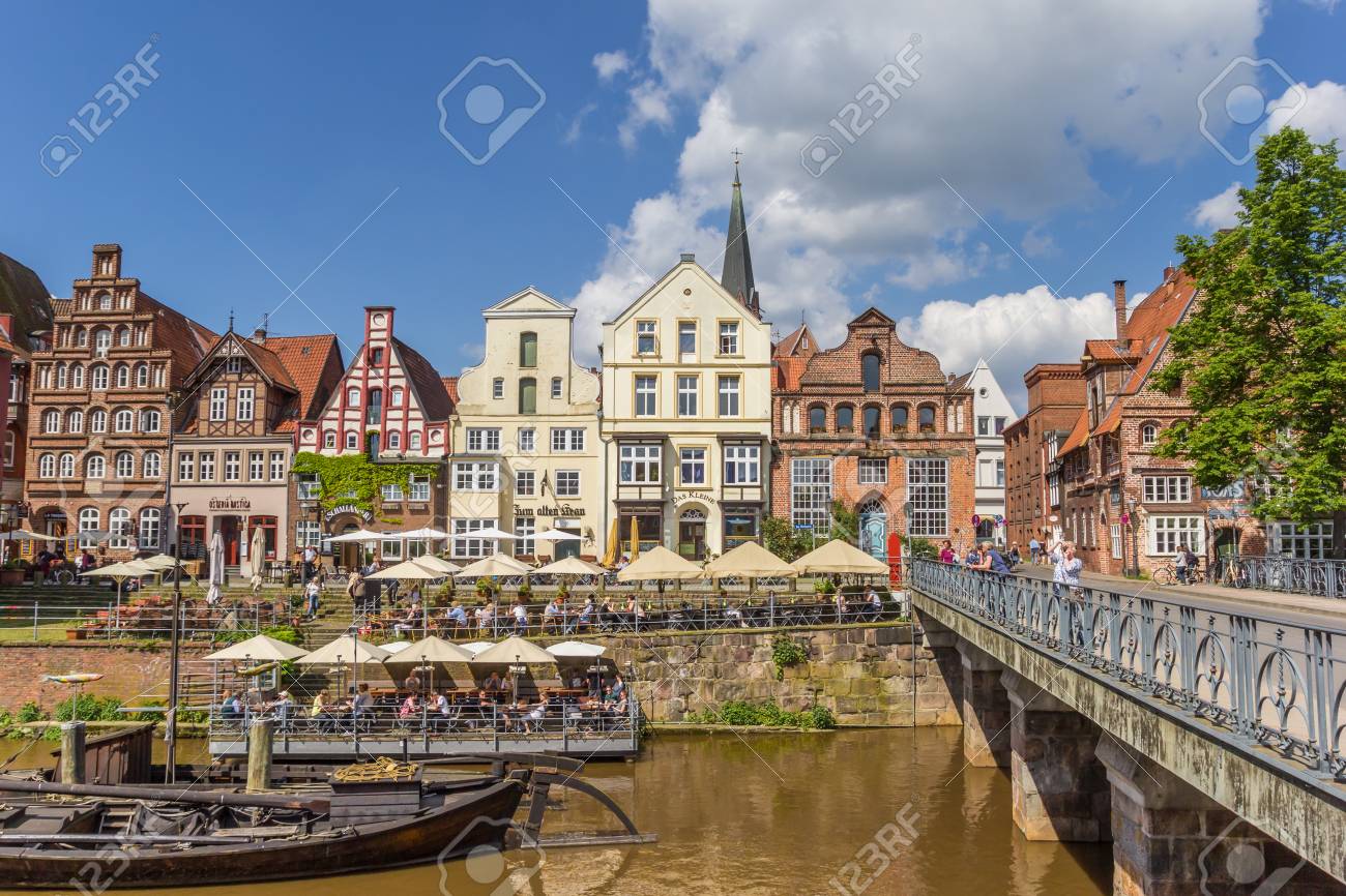 リューネブルグ ドイツの歴史的な港の古い橋 の写真素材 画像素材 Image リューネブルグ ドイツの歴史的な港の古い橋 の写真素材 画像素材 Image