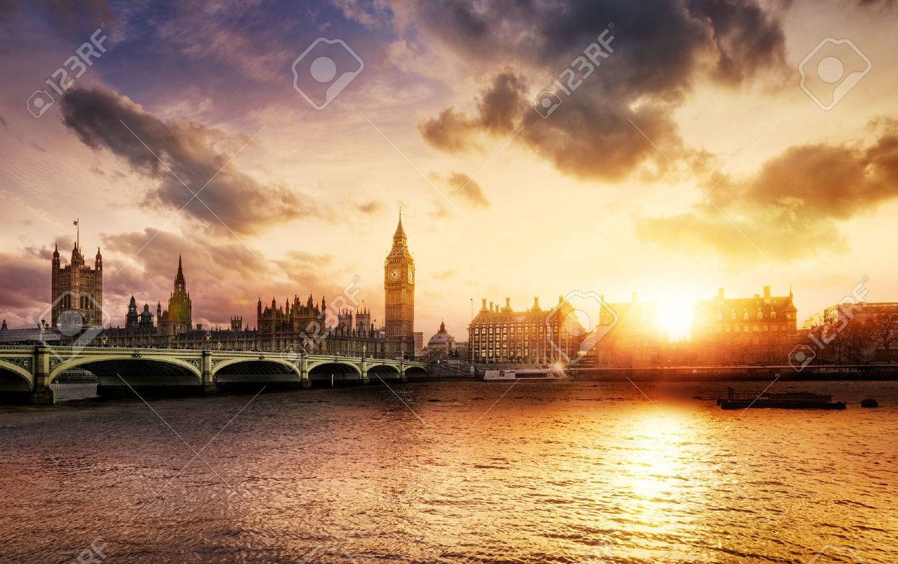 Big Ben and Westminster Bridge at dusk, London, UK - 42103593 Big Ben and Westminster Bridge at dusk, London, UK - 42103593