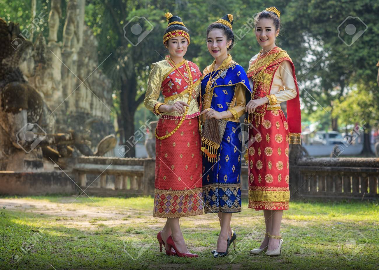 ラオス民族衣装　薄手　シン　6-8 ラオス民族衣装 薄手 シン 6-8